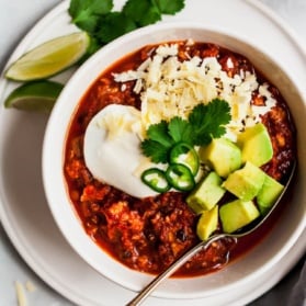 healthy pumpkin turkey chili in a bowl