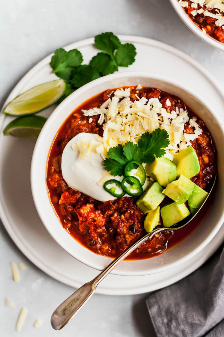 healthy pumpkin turkey chili in a bowl