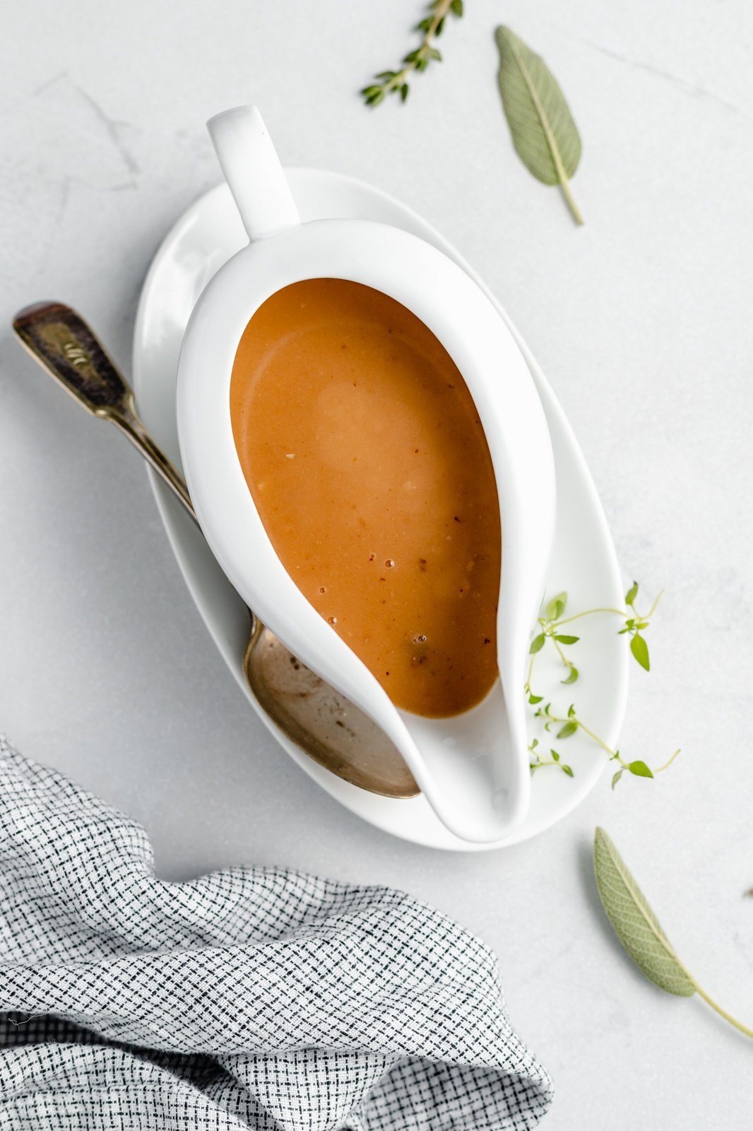 easy homemade turkey gravy in a serving dish