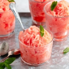 watermelon frosé in glasses